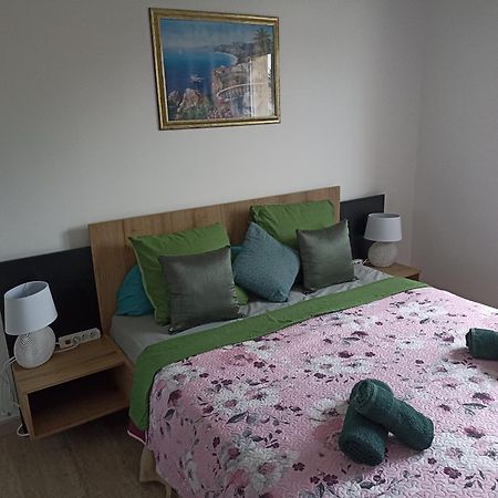 Chambre Privee Montaigu-Vendee Bagian luar foto