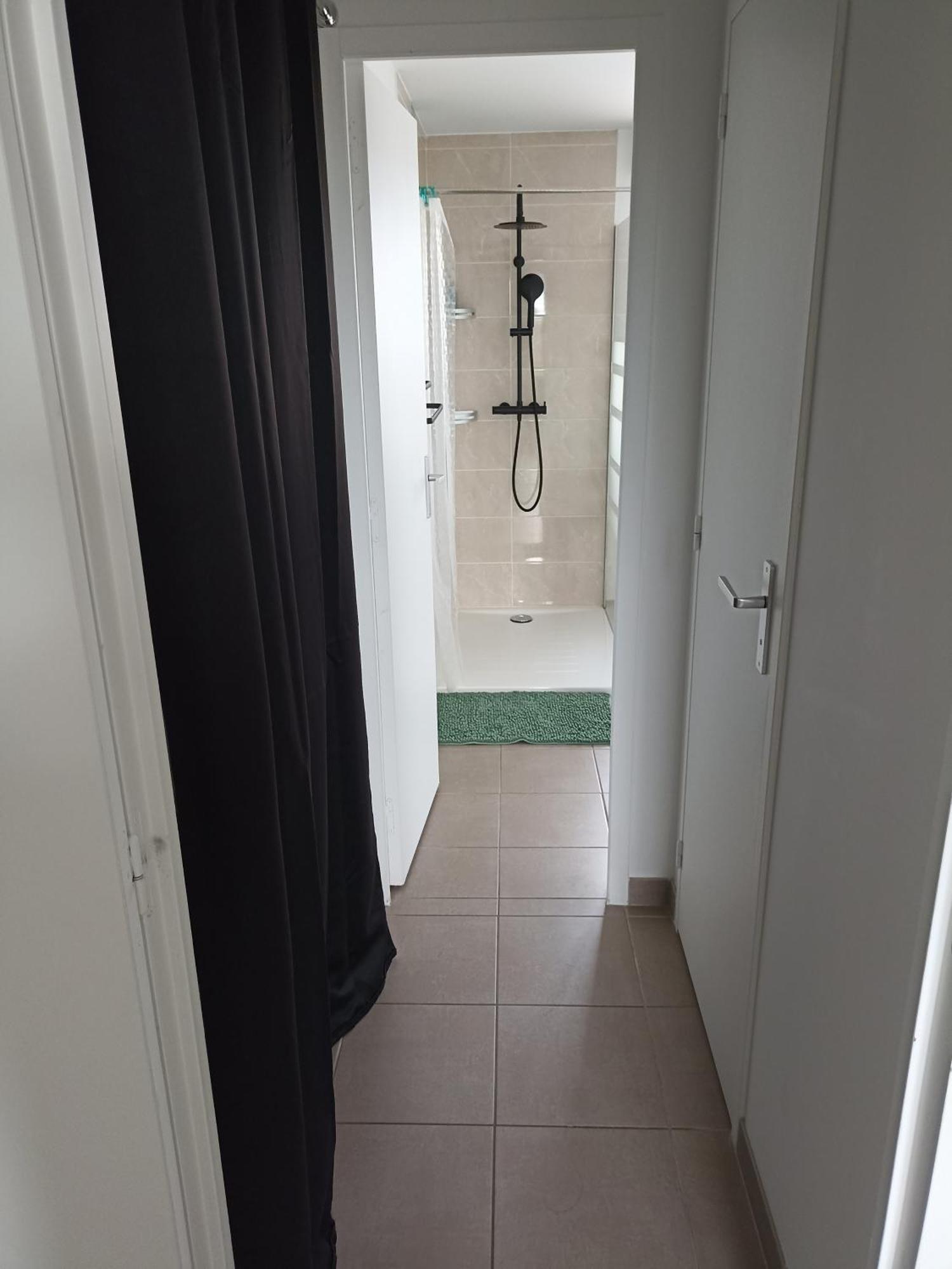 Chambre Privee Montaigu-Vendee Bagian luar foto